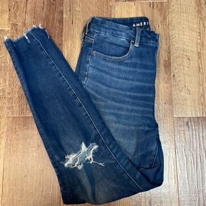 American Eagle Distressed Dream Jean